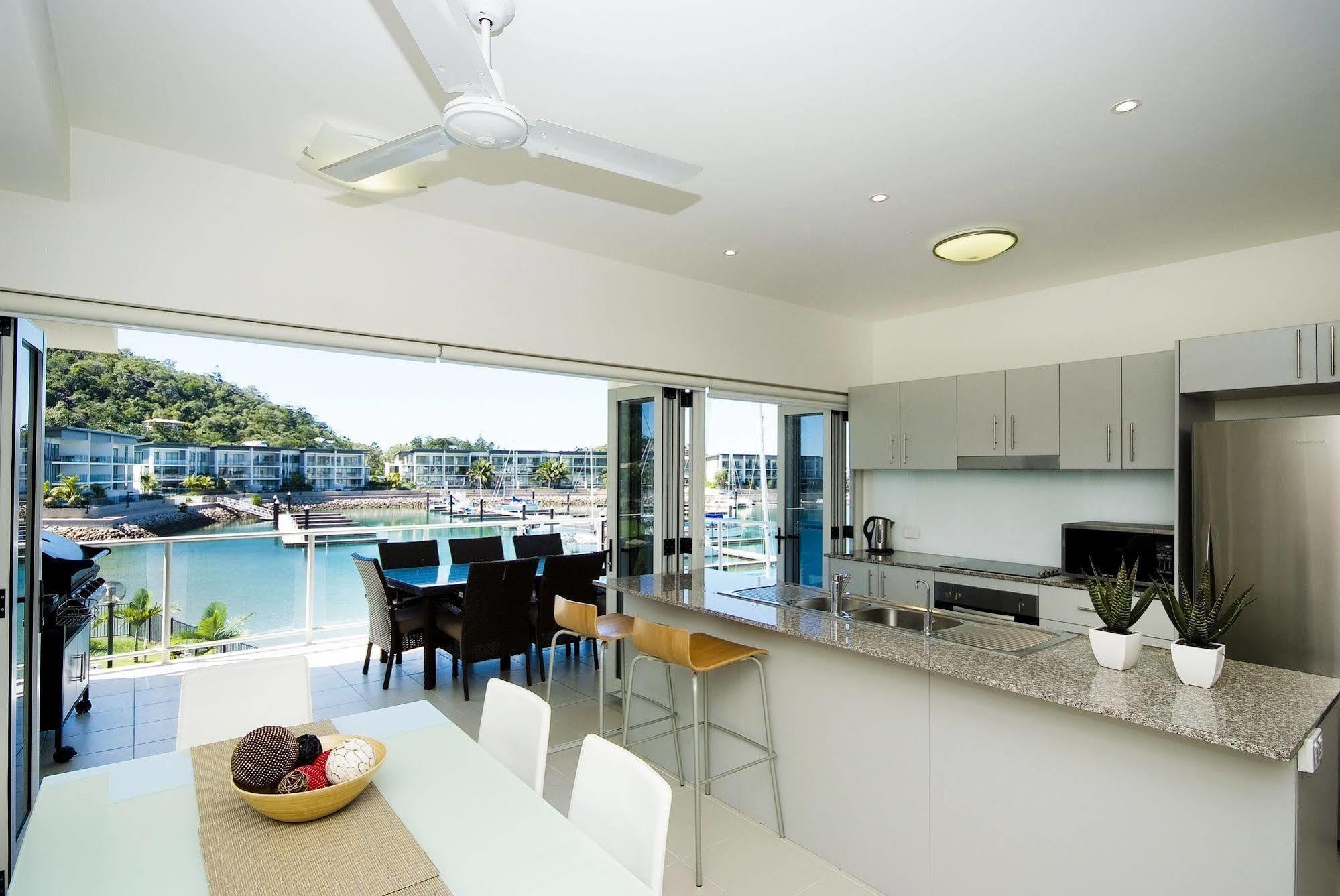 Beachside Magnetic Harbour Apartments Nelly Bay Exterior foto